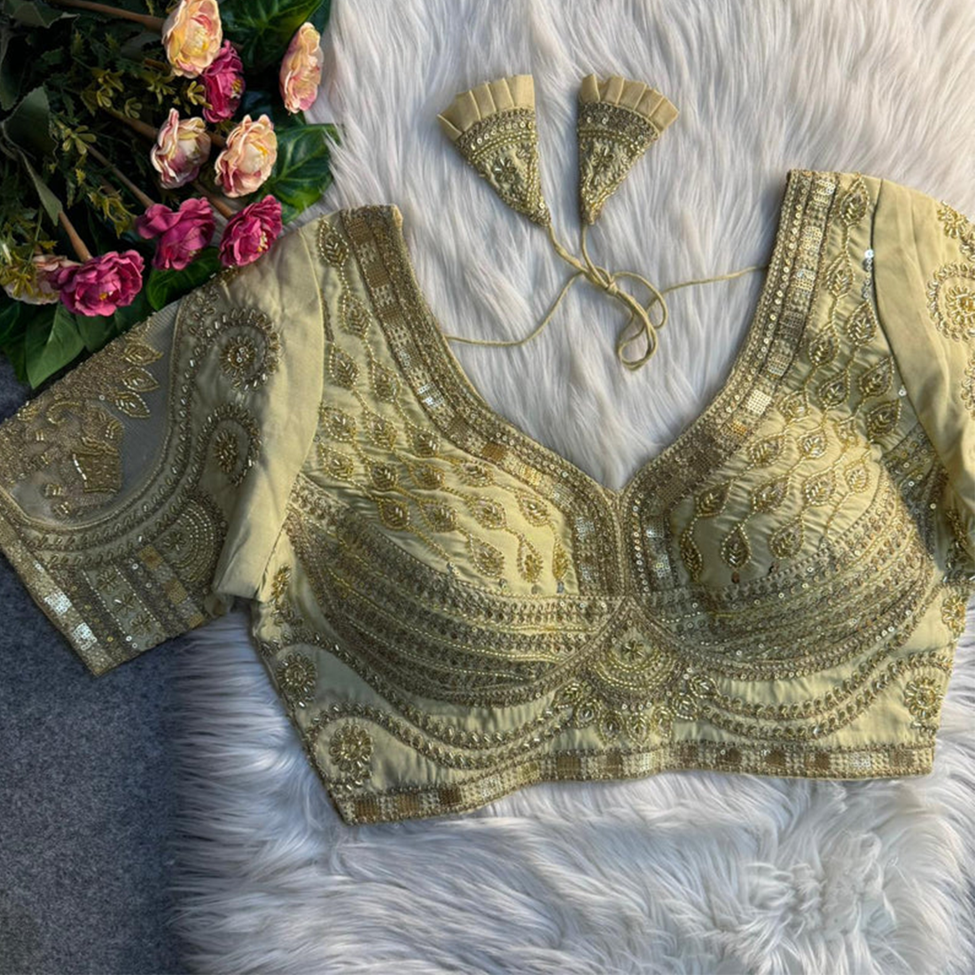 153 gold